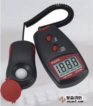 數(shù)字照度計(jì)量程不小于2000lx；精度：±5％
